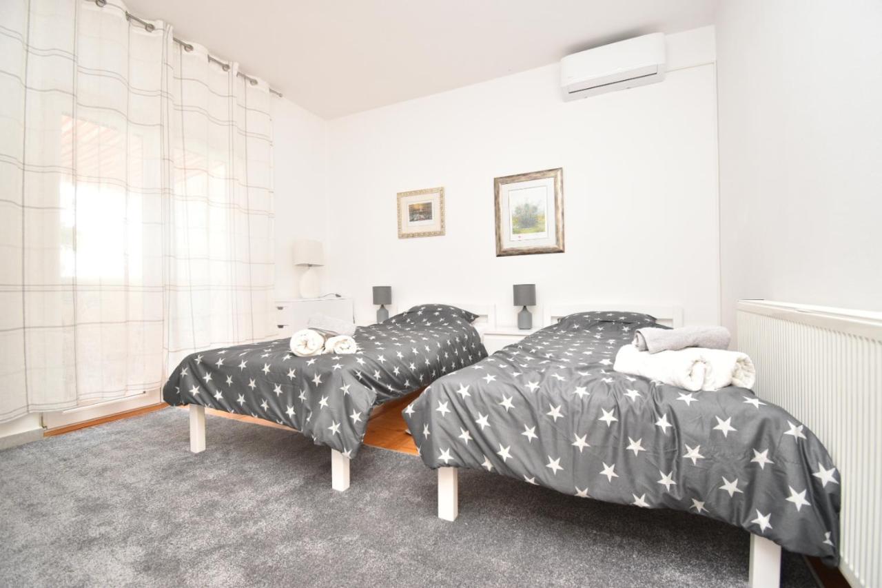 شقة Helena House بيبينيا المظهر الخارجي الصورة